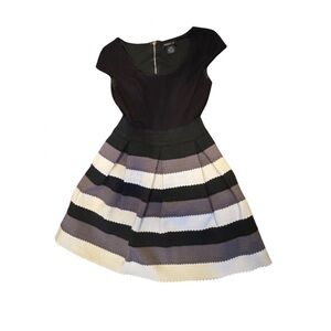 Teeze Me Women’s Juniors Colorblock Dress black, white & Gray spandex Small